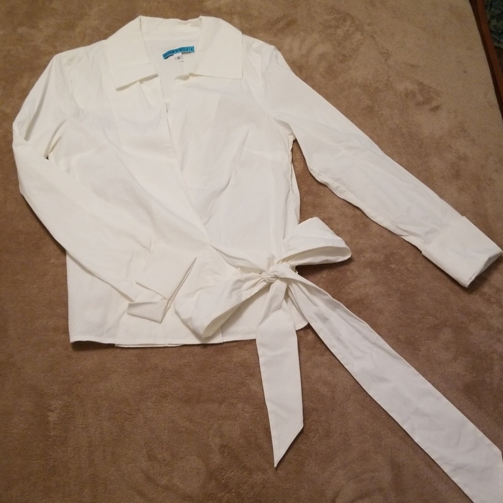 NWOT Alice +Olivia White Shirt